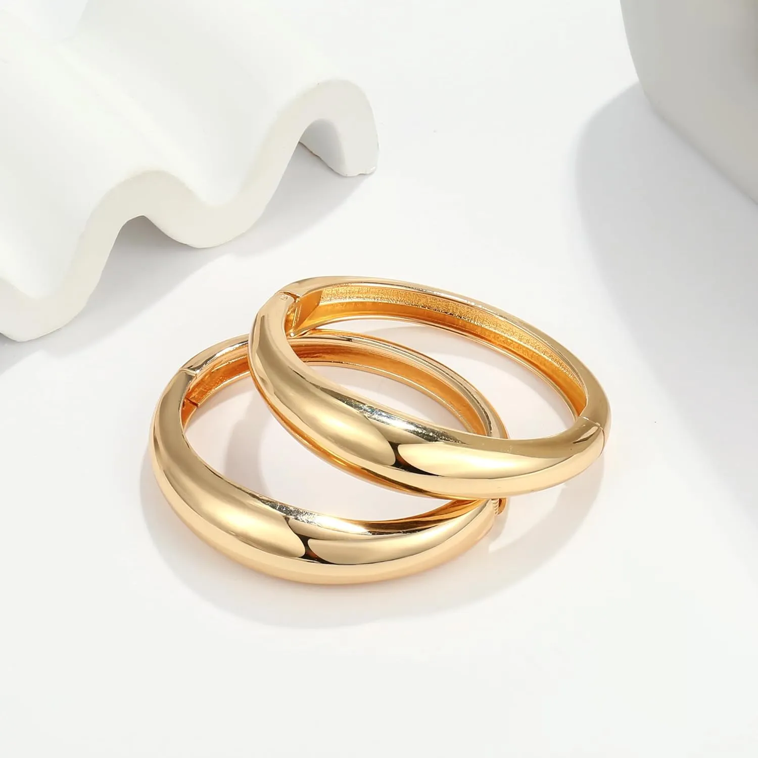 2Pcs Bangle Bracelets for Women Gold Arm Cuff 14k Gold Plated Chunky Gold Bangle Set Hinged Cuff Bracelets Trendy Arm Cuff Jewelry for Women