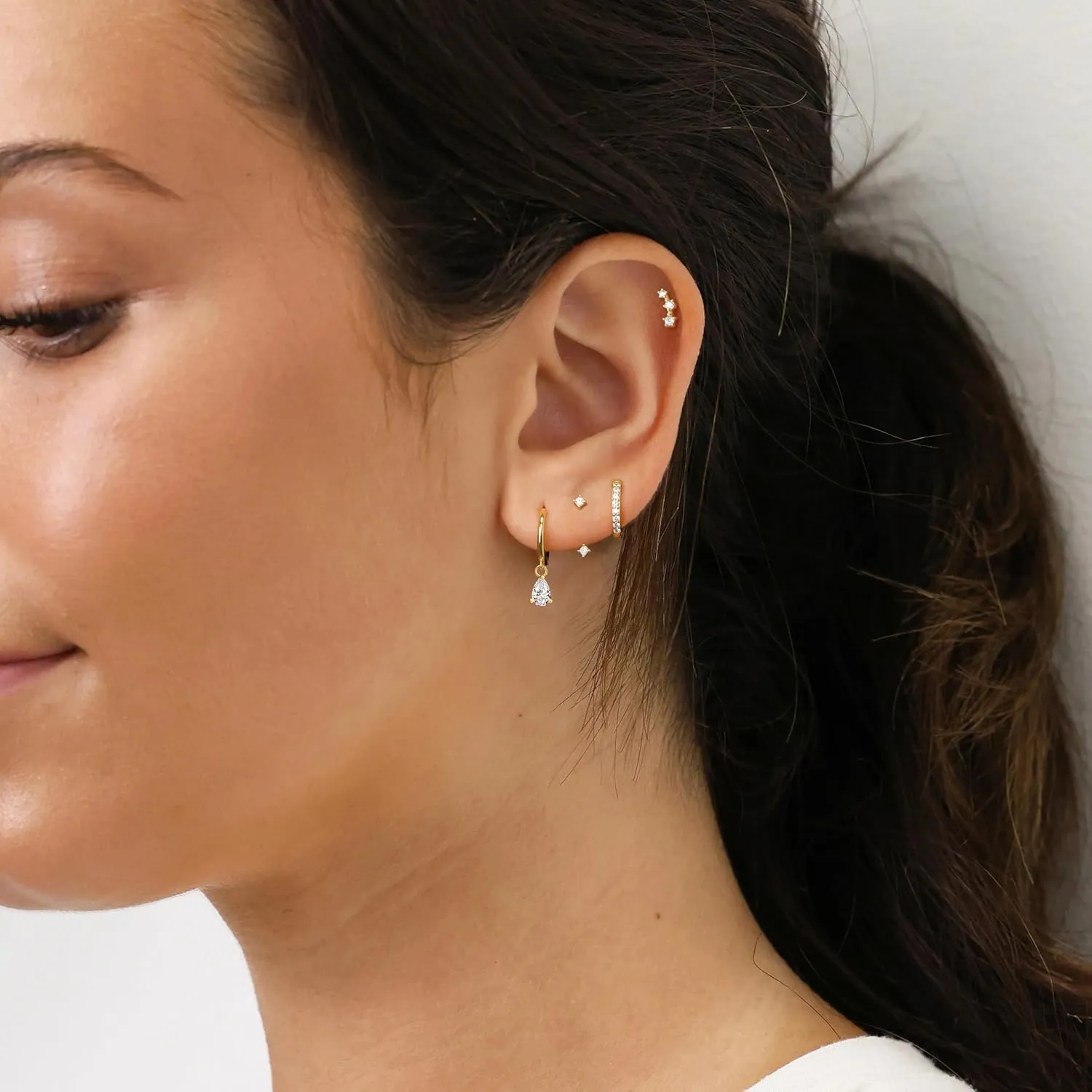 4 Pairs Gold Huggie Hoop Earring Set for Women, Dainty 14k Gold Plated Stud 925 Sterling Silver Post for Multiple Piercing, Trendy Hypoallergenic Small Dangle Earring Stacks for Sensitive Ears Jewelry Jacket Pack Gifts