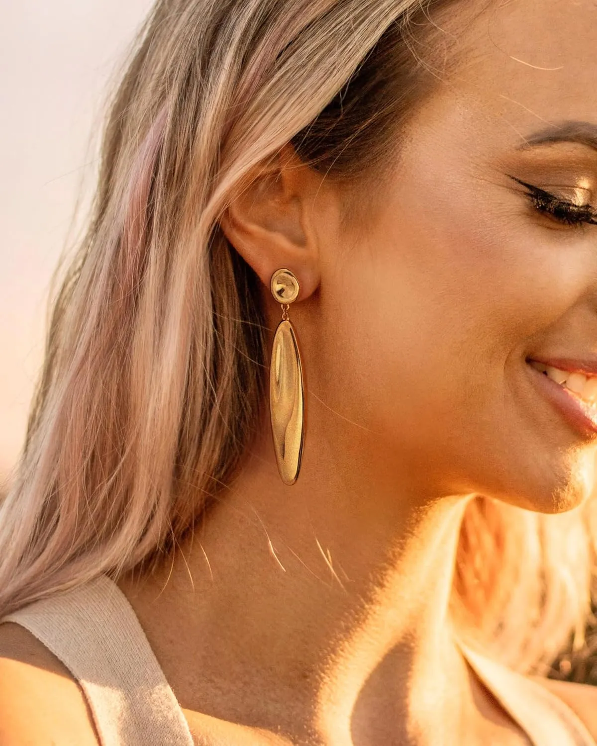 Aobei Pearl 18K Gold/Platimun Plated Brass Long Vertical Bar Drop Dangle Earring Minimal Hanging Earrings Geometric jewelry for Women