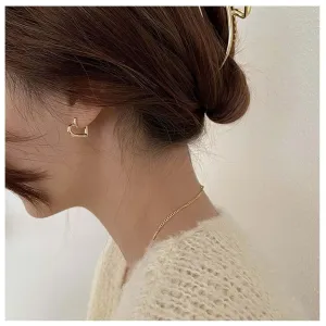 Bohemian Hollow Heart Stud Earrings Gold Heart Love Earrings Vintage Love Heart Shape Earrings Heart Hoop Earrings Jewelry for Women and Girls Gifts