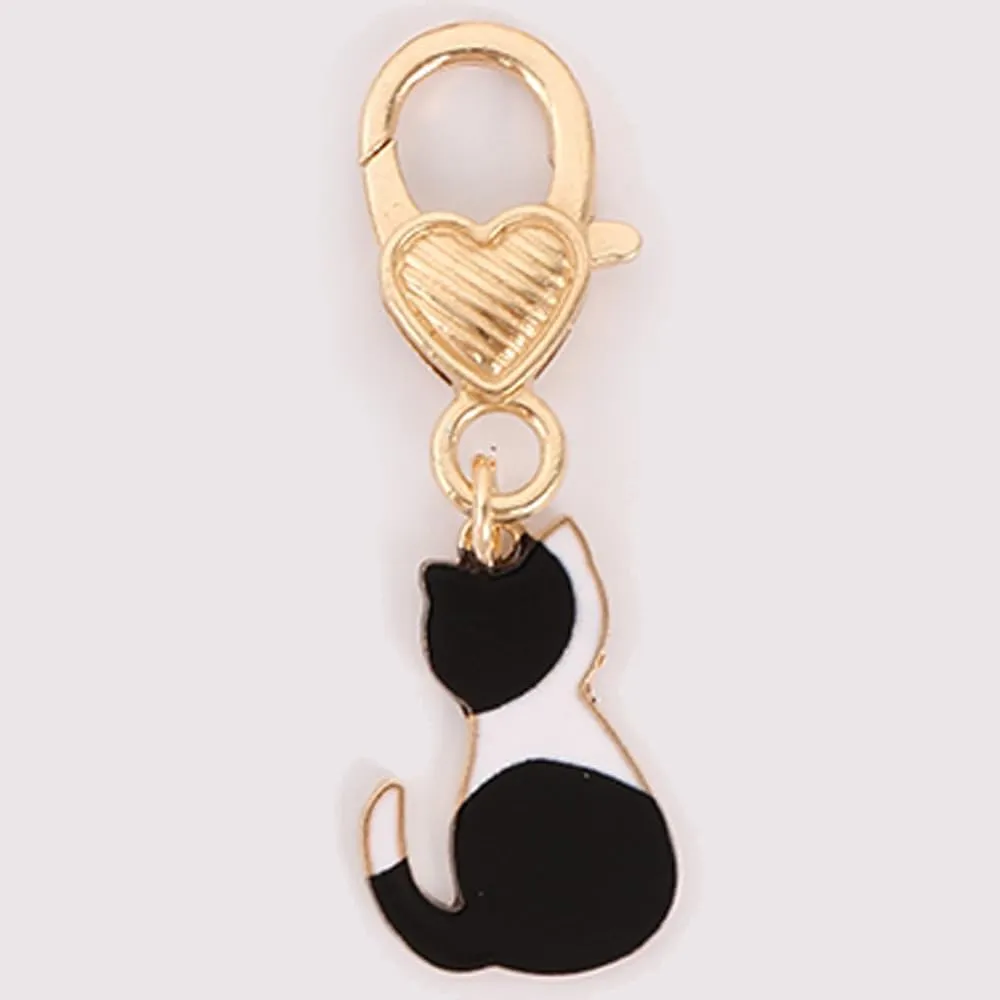 Cat Lover Gifts Funny Kawaii Black White Cat keychain Cute Enamel Flower Bag Charms for Backpack Aesthetic Decor