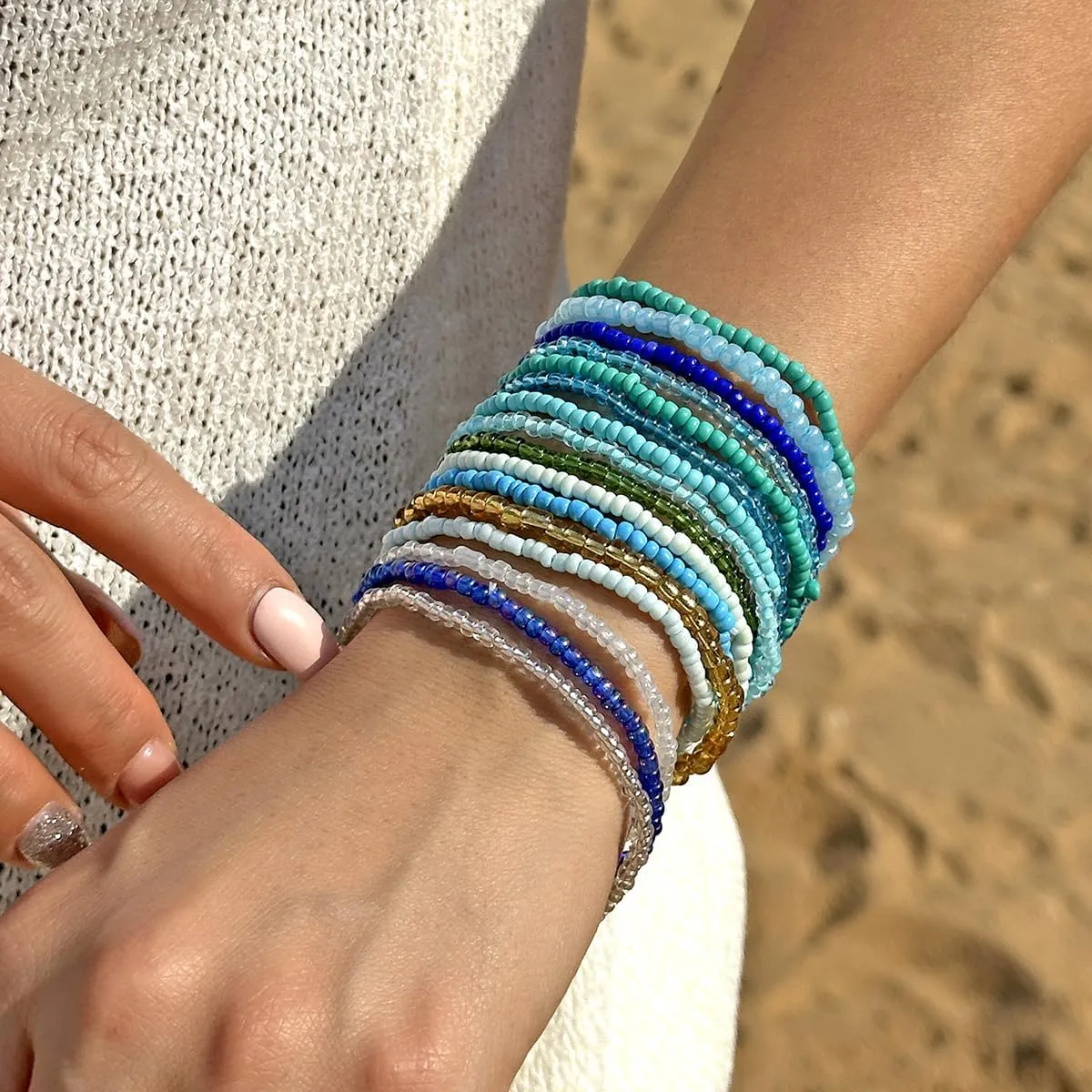 Colorful Beaded Bracelet for Women Boho Handmade Friendship Bracelets Stretchy Elastic Adjustable Jewelry Bohemian Stackable Beaded Charm Bracelets Summer Beach Party Accessories