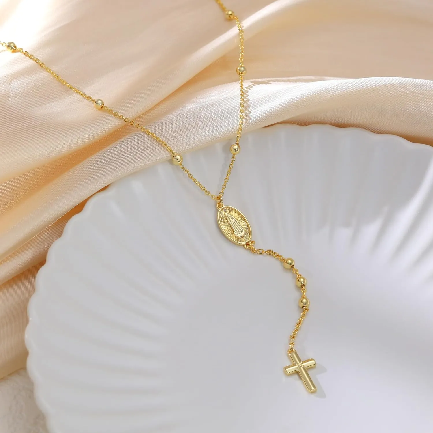 Cross Necklace for Women Cross Pendant Necklace Dainty Layered Chain Necklace Simple Cute Necklaces for Women Trendy Jewelry Gifts for Women