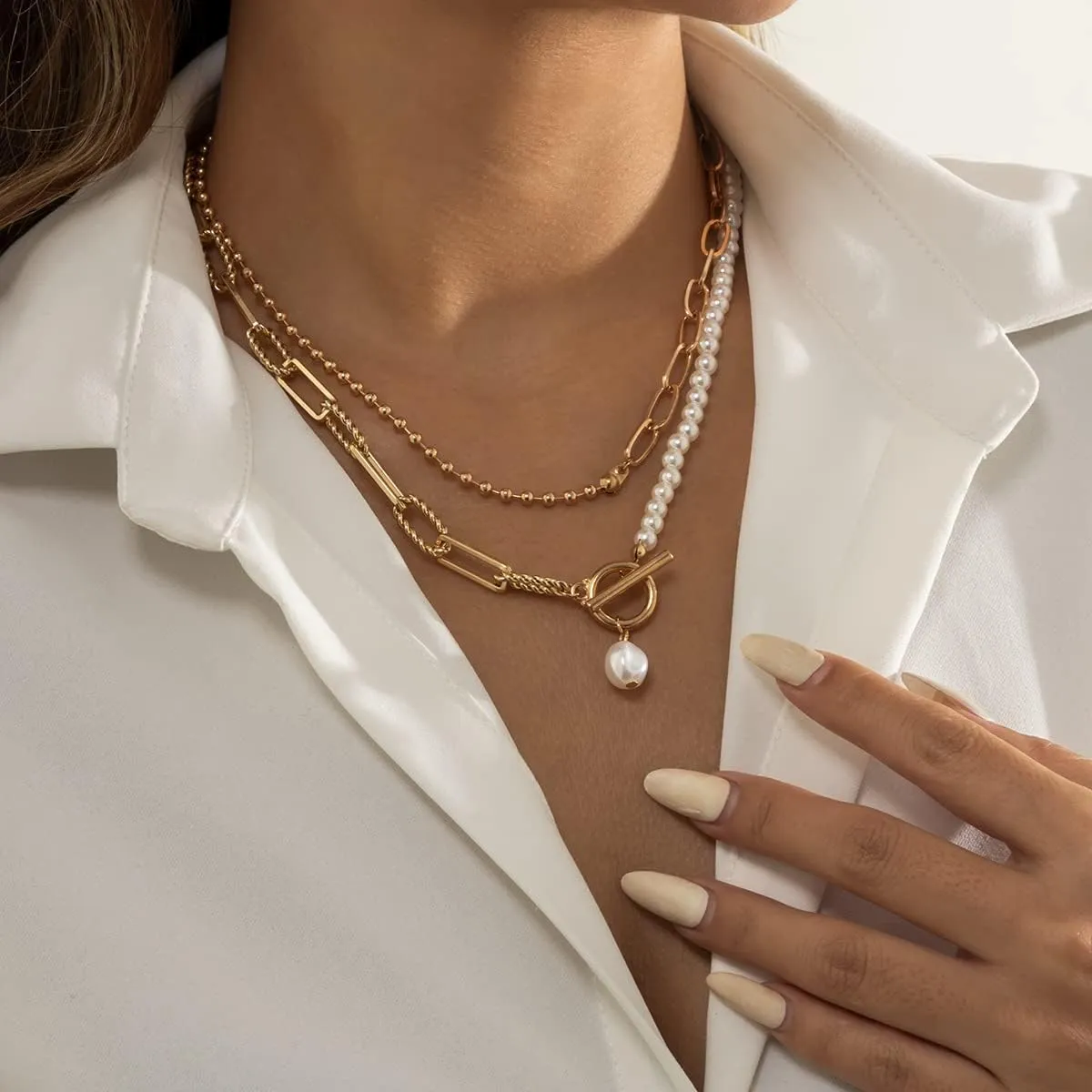Dainty Pearl Pendant Necklaces Layered Baroque Choker Necklace Vintage White Pearl Chain Necklace Faux Pearls Statement Jewelry Gift for Women