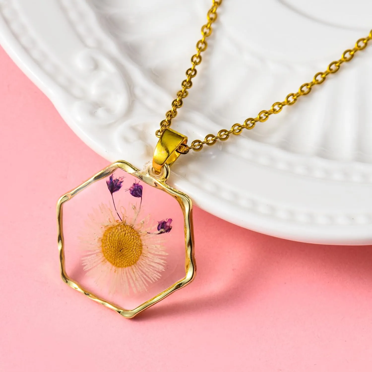 FM FM42 Multicolor Dried Natural Real Flowers Gold-tone Hexagon Shaped Simulated Resin Pendant Necklace