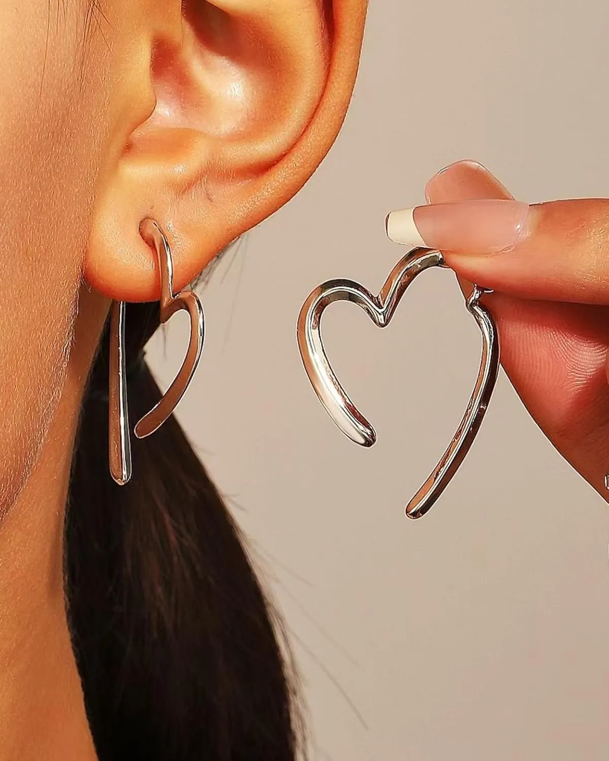Heart Hoop Earrings for Women Irregular Heart Trapezoidal Claw Stud Earrings Minimalist Earrings 14k Gold/White Heart Huggie Hoops Earrings Trendy Heart Jewelry Gifts for Her