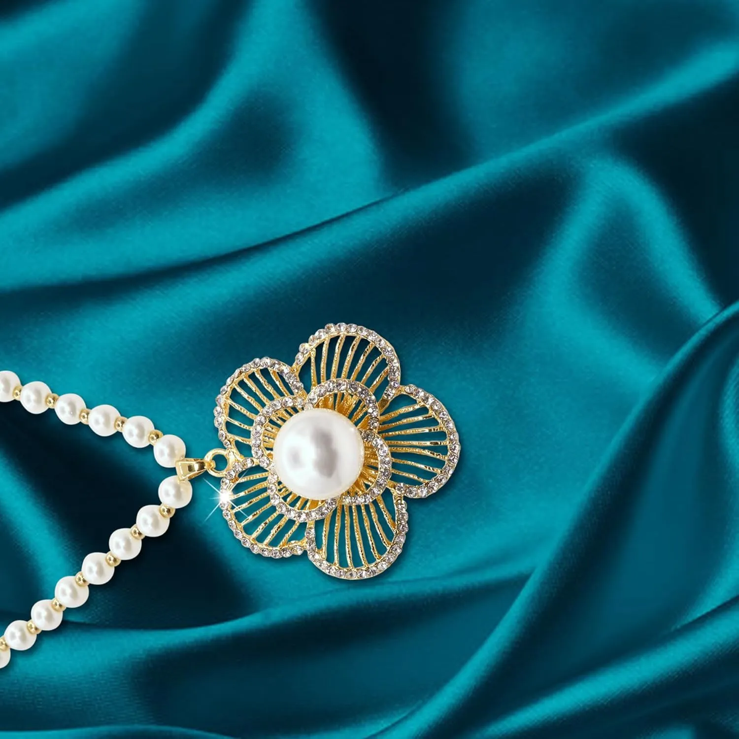 Long Crystal Flower Pendant Necklace for Women Large Rhinestone Floral Pendant Pearl Beaded Necklaces Gold Plated Sweater Statement Necklace Fashion Jewelry for Women