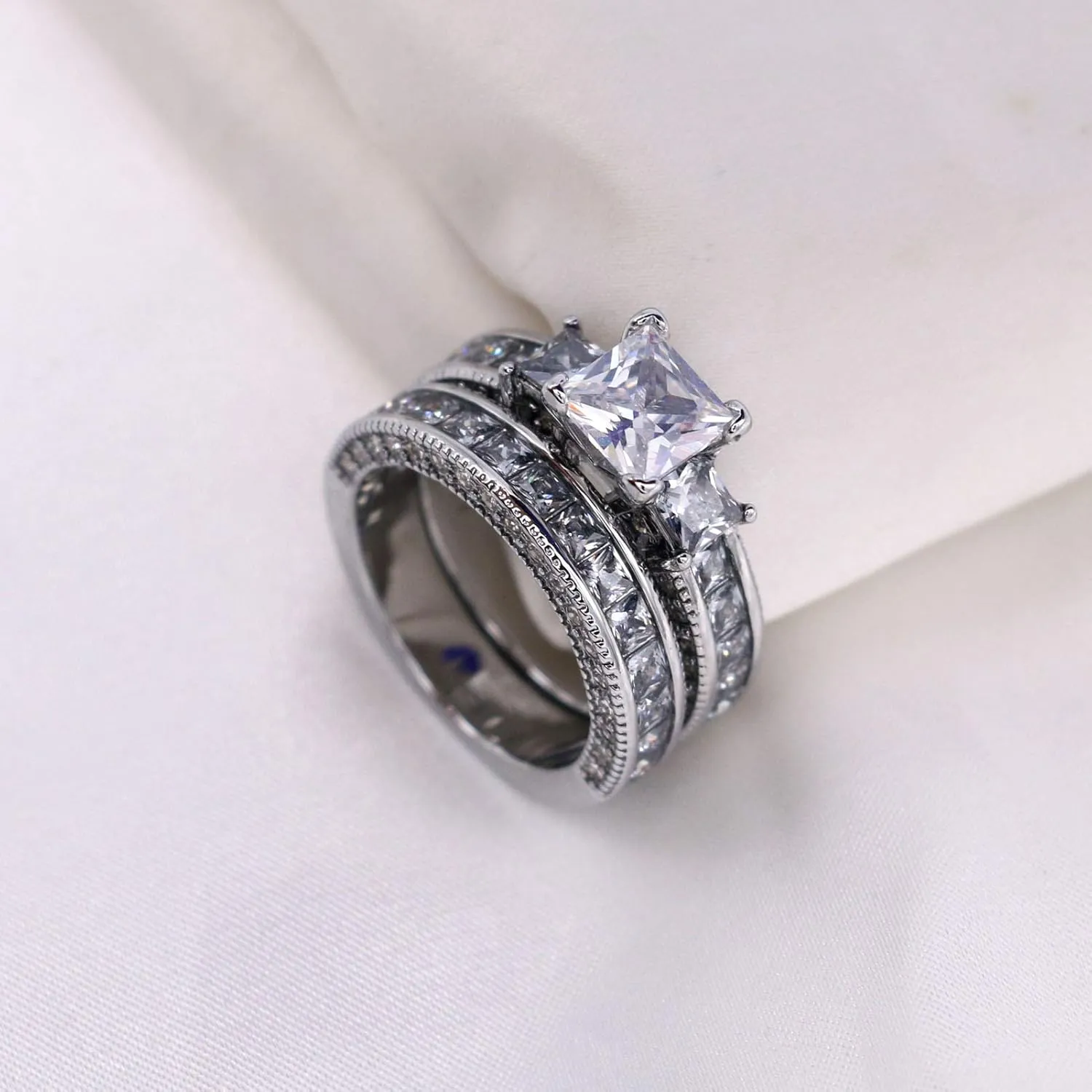 ringheart Couple Rings White Gold Filled 2pc Womens Wedding Ring Sets Cz Titanium Steel Mens Wedding BandPlease Buy 2 Rings for 1 Pair