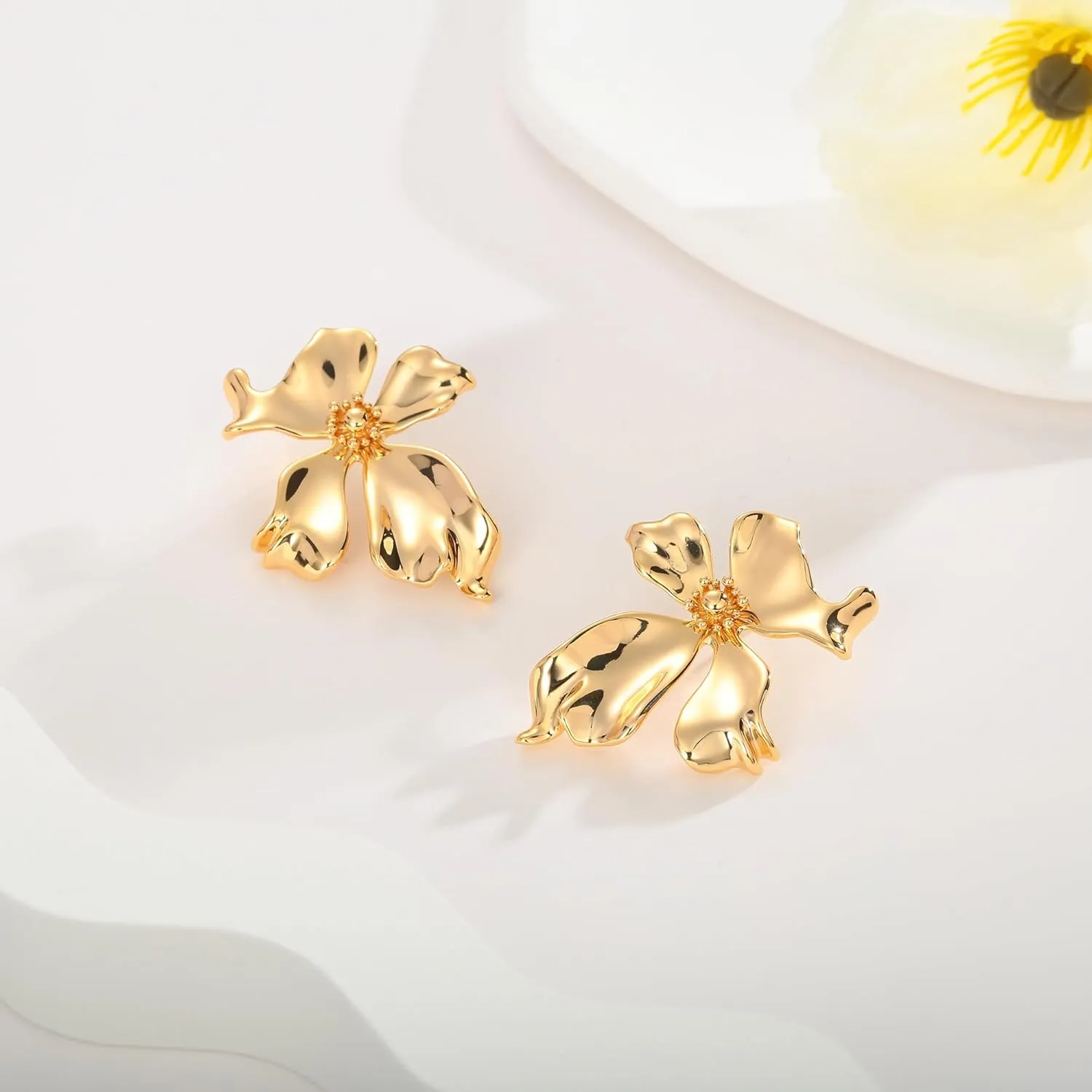 WOWORAMA Gold Statement Earrings for Women Gold Seashell Flower Earrings Boho Textured Ocean Wave Earrings Irregular Exaggerated Geometric Swirl Earrings