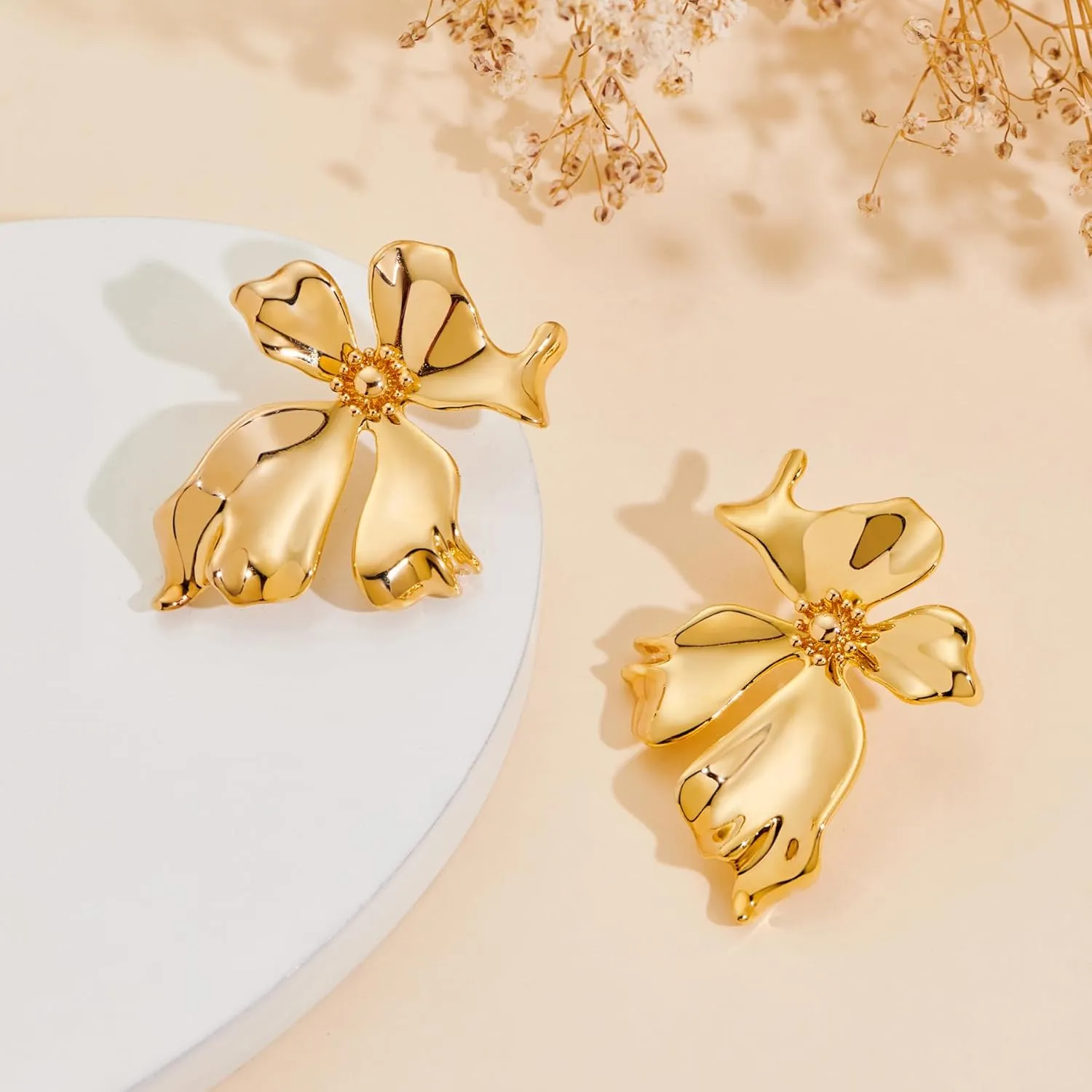 WOWORAMA Gold Statement Earrings for Women Gold Seashell Flower Earrings Boho Textured Ocean Wave Earrings Irregular Exaggerated Geometric Swirl Earrings