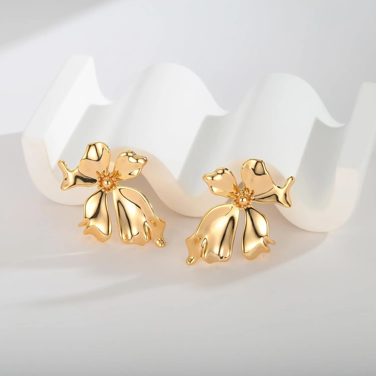 WOWORAMA Gold Statement Earrings for Women Gold Seashell Flower Earrings Boho Textured Ocean Wave Earrings Irregular Exaggerated Geometric Swirl Earrings