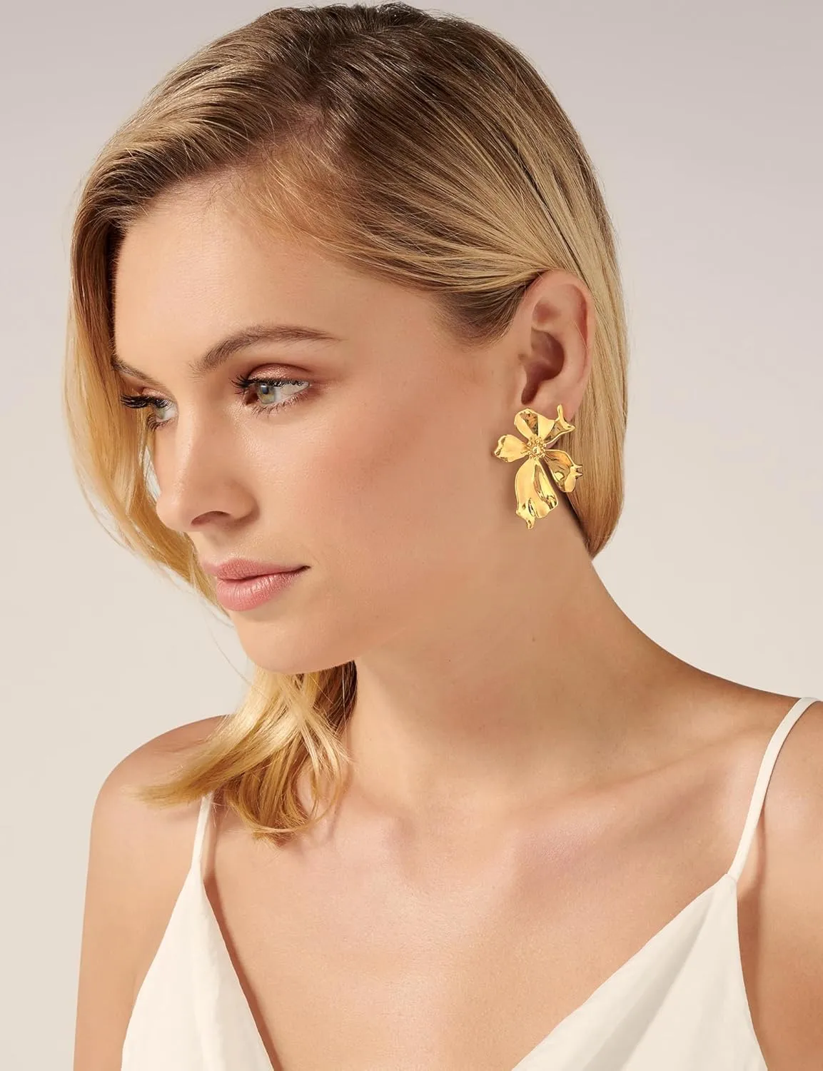 WOWORAMA Gold Statement Earrings for Women Gold Seashell Flower Earrings Boho Textured Ocean Wave Earrings Irregular Exaggerated Geometric Swirl Earrings